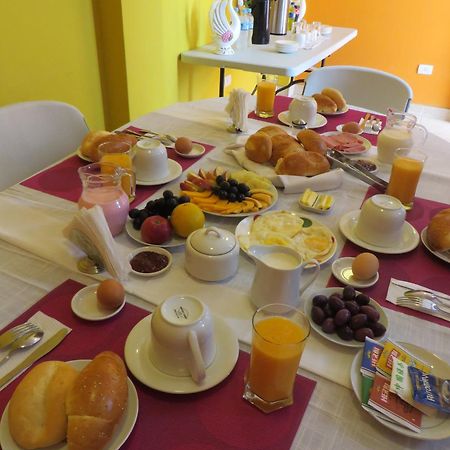 Hostal Hellen Ross نازكا المظهر الخارجي الصورة