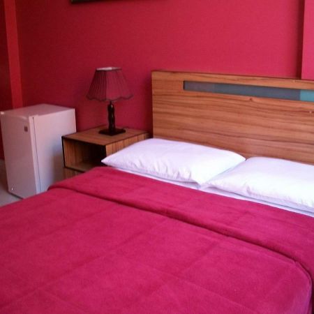 Hostal Hellen Ross نازكا المظهر الخارجي الصورة