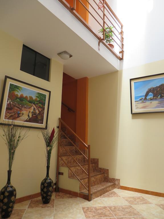 Hostal Hellen Ross نازكا المظهر الخارجي الصورة