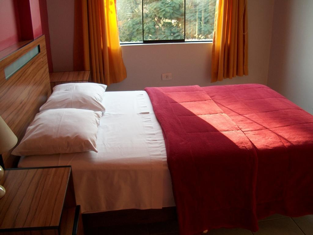 Hostal Hellen Ross نازكا المظهر الخارجي الصورة